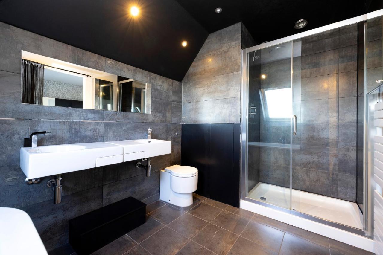 Апартаменты Joivy Delightful Flat With Parking Эдинбург Экстерьер фото